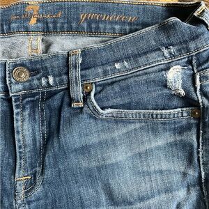 🆕 7 For All Mankind Straight Leg Jeans!